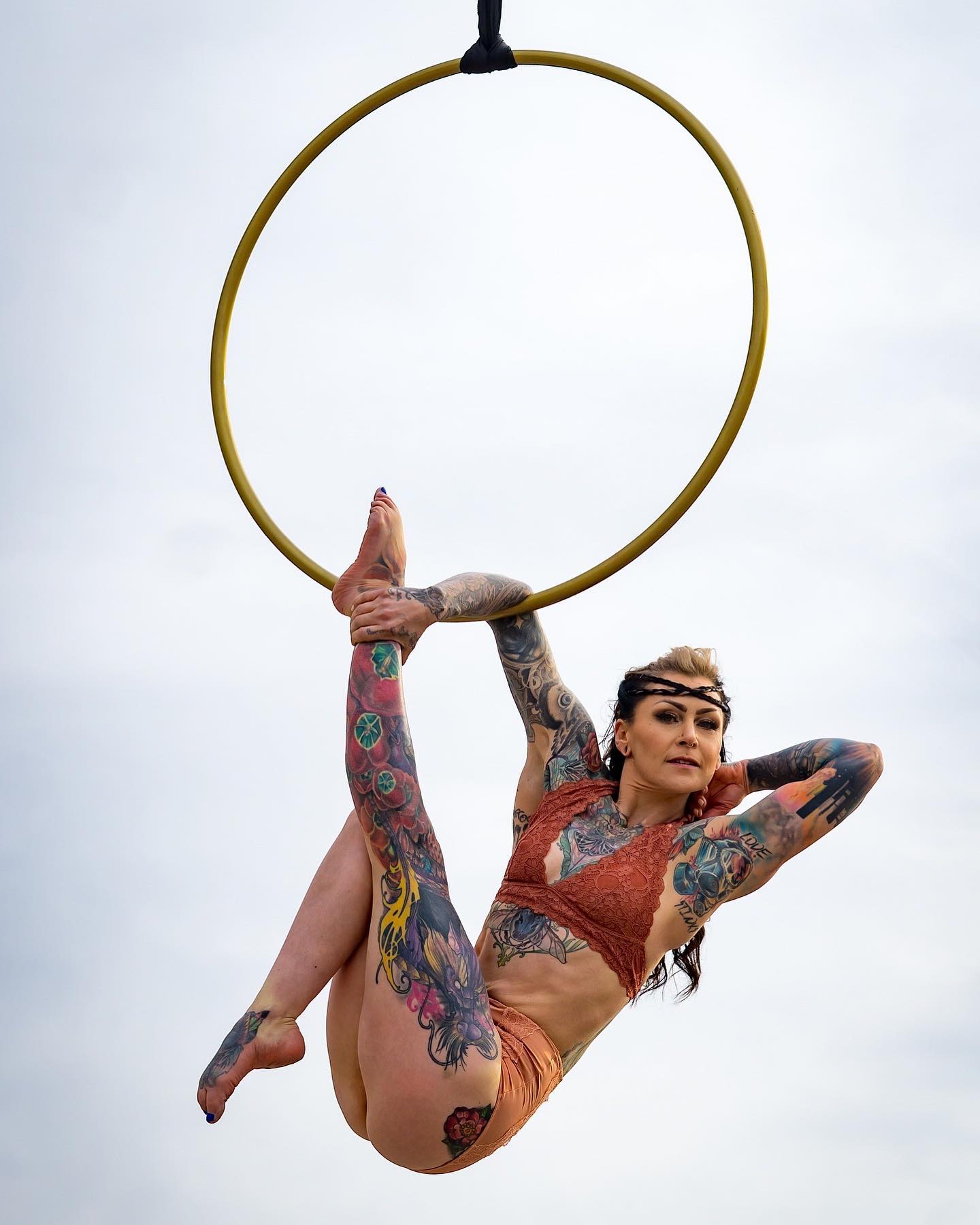 Professional lyra/hoop performance
